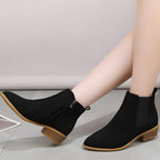 enricaenricaChic et Confortable low bootMatériaux & FinitionsSac en satin SignatureInscrivez-vous à notre newsletter pour découvrir nos nouveaux modèles.AideLiens utilesContact