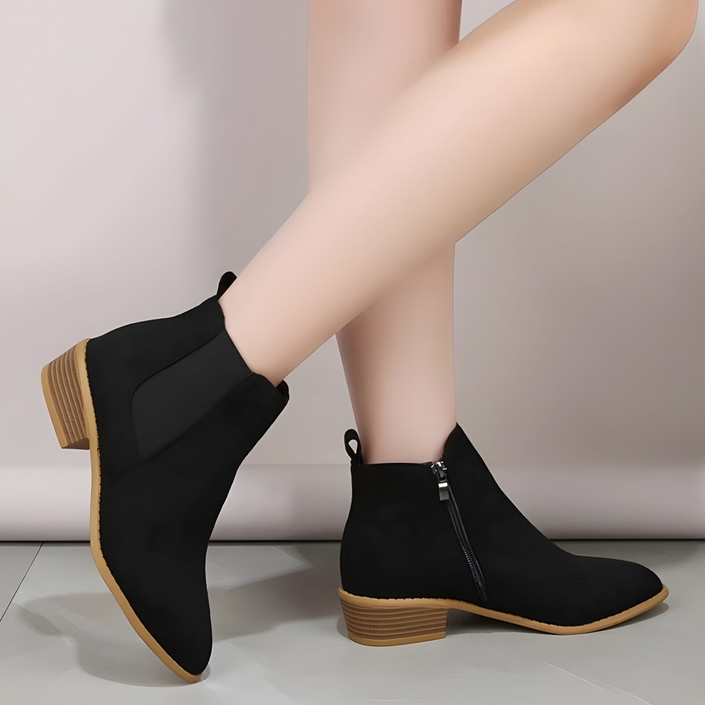 enricaenricaChic et Confortable low bootMatériaux & FinitionsSac en satin SignatureInscrivez-vous à notre newsletter pour découvrir nos nouveaux modèles.AideLiens utilesContact