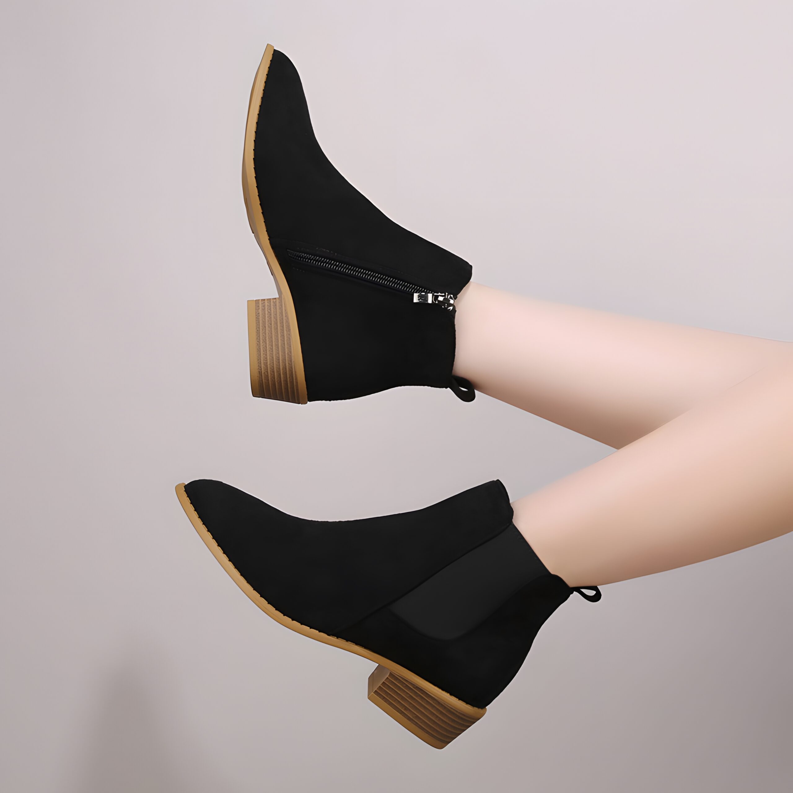 enricaenricaChic et Confortable low bootMatériaux & FinitionsSac en satin SignatureInscrivez-vous à notre newsletter pour découvrir nos nouveaux modèles.AideLiens utilesContact