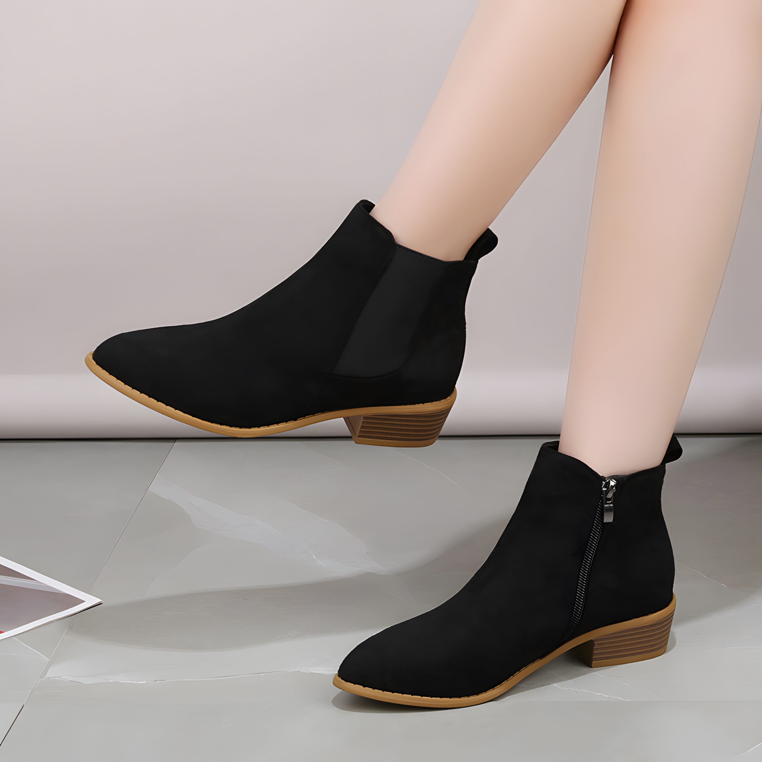 enricaenricaChic et Confortable low bootMatériaux & FinitionsSac en satin SignatureInscrivez-vous à notre newsletter pour découvrir nos nouveaux modèles.AideLiens utilesContact